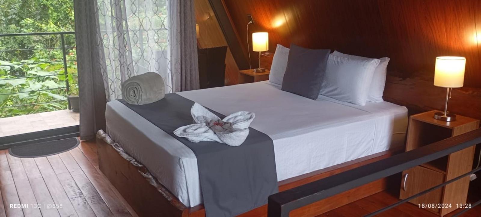 Yarumo Lodge, Rio Celeste Black Chalets 비자구아 외부 사진